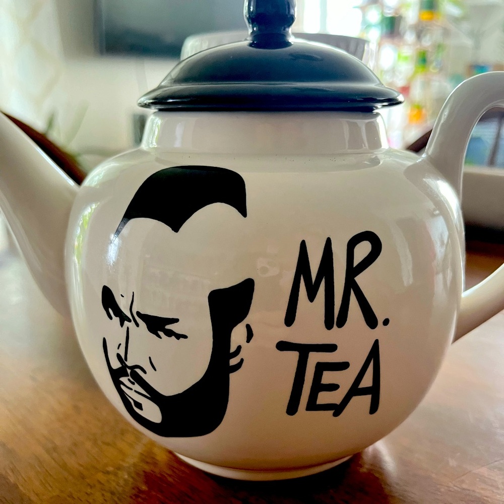 NWOT Mr. Tea Teapot
